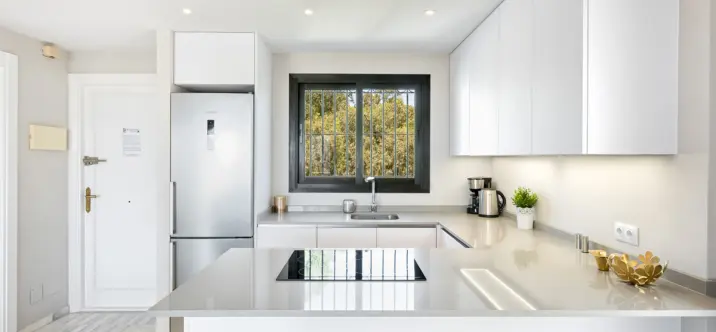 Alquiler a corto plazo de ático en Calahonda 3