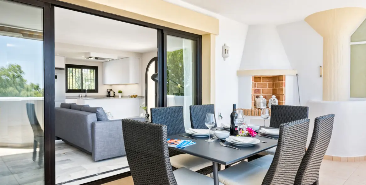 Short-term rent of penthouse in Calahonda 8