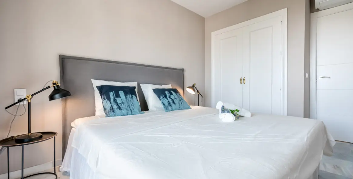 Short-term rent of penthouse in Calahonda 15