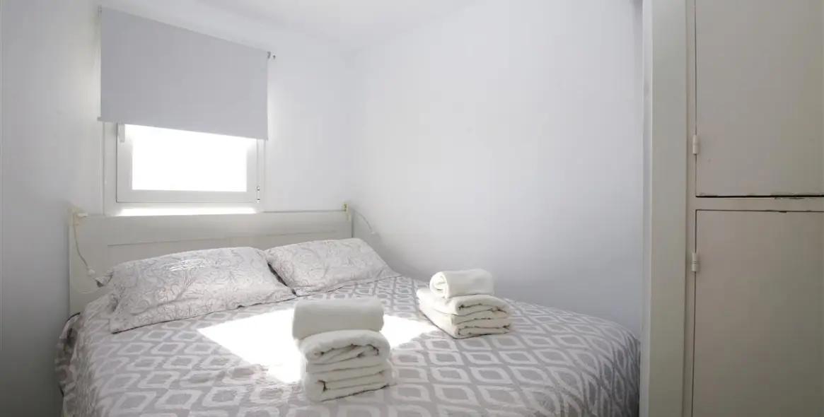 Short-term rent of middle floor apartment in Estepona 9