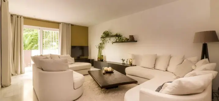 Short-term rent of ground floor apartment in Nueva Andalucía 0