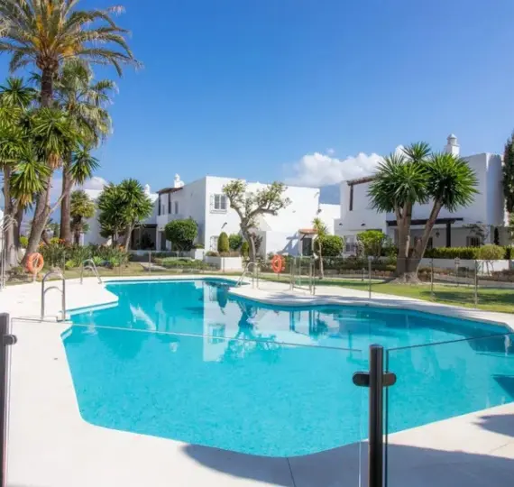 Short-term rent of ground floor apartment in Nueva Andalucía