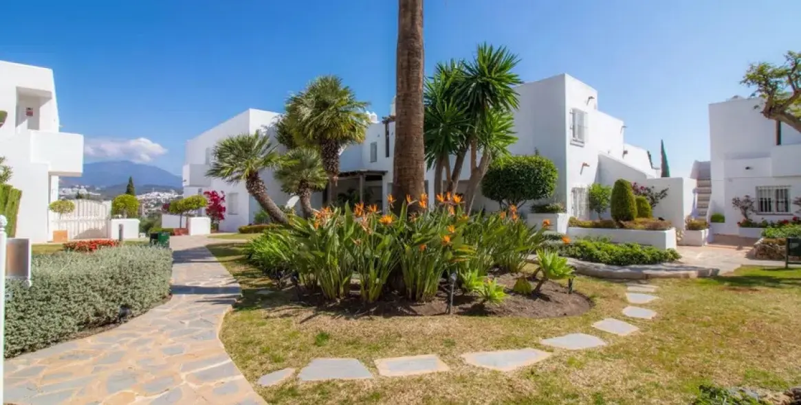 Short-term rent of ground floor apartment in Nueva Andalucía 6