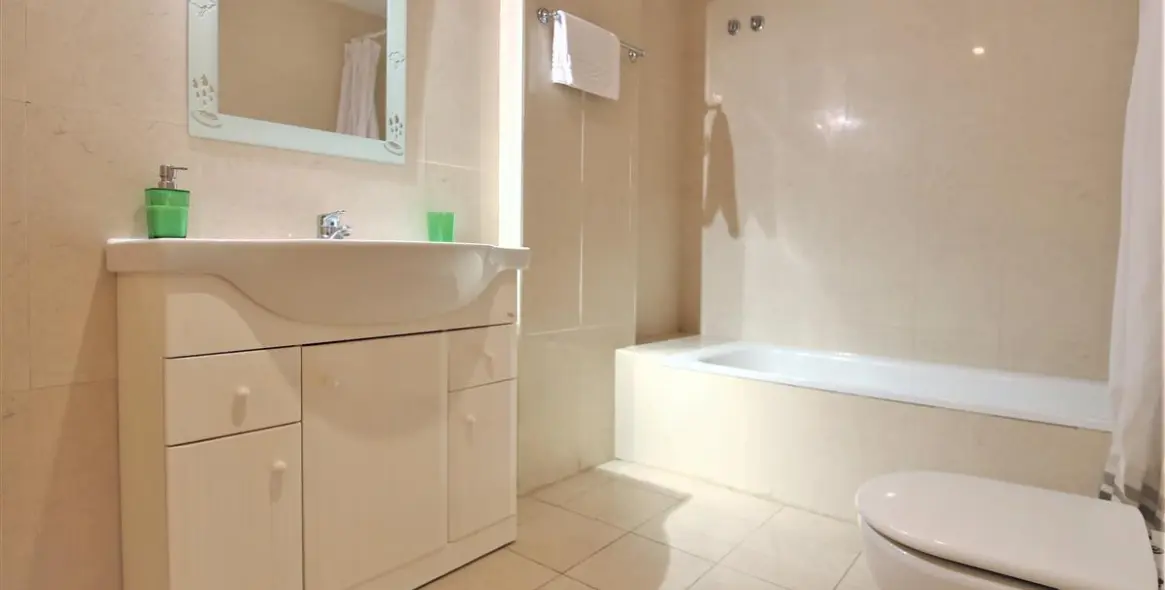 Short-term rent of ground floor apartment in Marbella 10