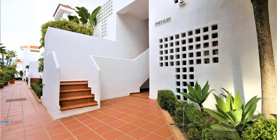 Short-term rent of ground floor apartment in Marbella 16