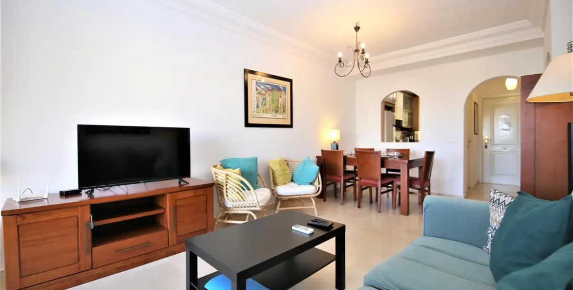 Краткосрочная аренда апартаментов на среднем этаже в Estepona 3