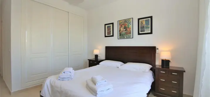 Краткосрочная аренда апартаментов на среднем этаже в Estepona 3