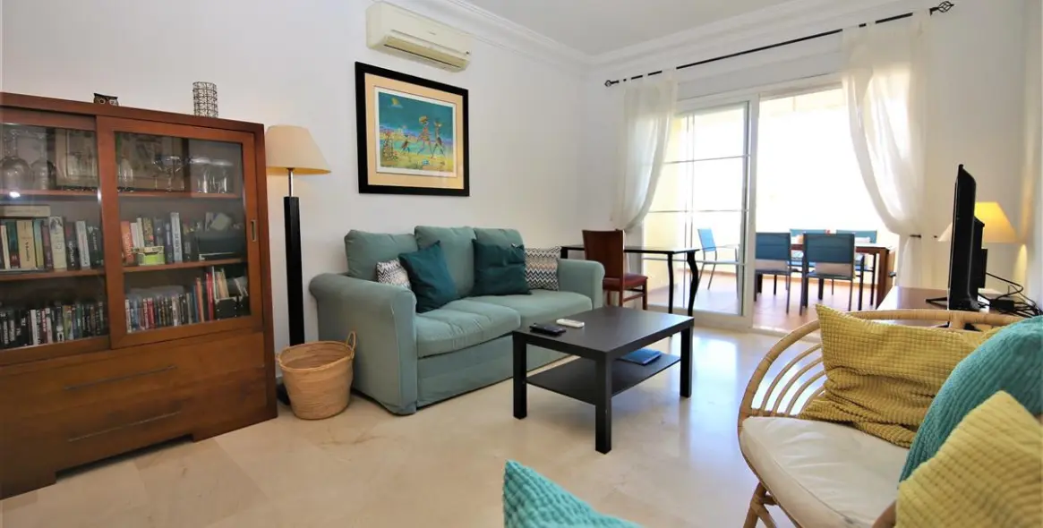 Краткосрочная аренда апартаментов на среднем этаже в Estepona 9