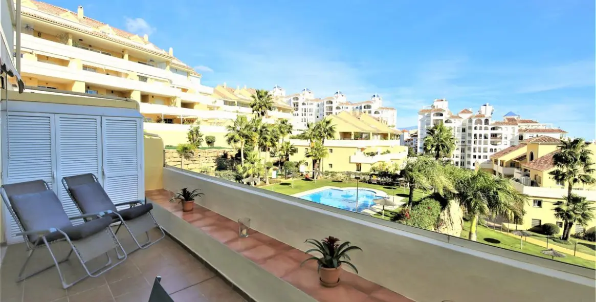 Краткосрочная аренда апартаментов на среднем этаже в Estepona 19