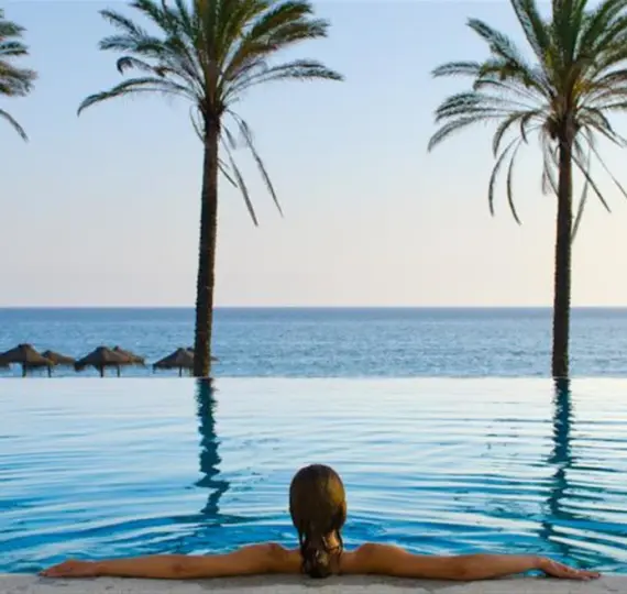 Short-term rent of middle floor apartment in Elviria