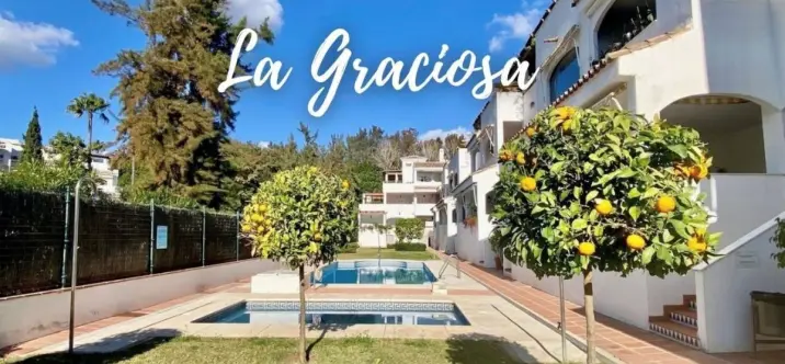 Short-term rent of middle floor apartment in Elviria 0