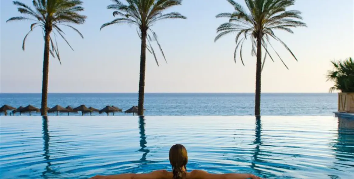 Краткосрочная аренда апартаментов на среднем этаже в Elviria 4