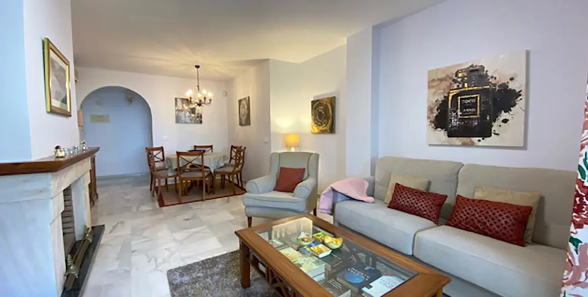 Краткосрочная аренда апартаментов на среднем этаже в Elviria 6