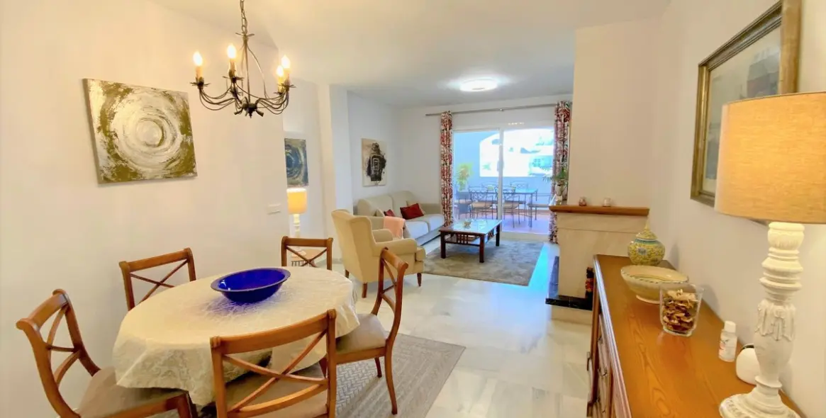 Краткосрочная аренда апартаментов на среднем этаже в Elviria 7