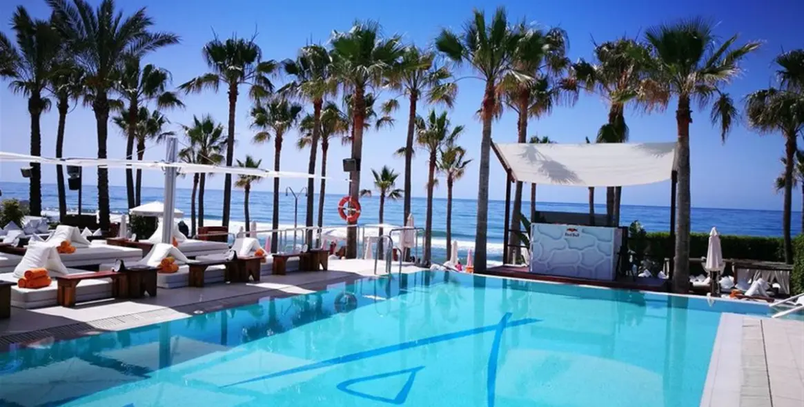 Краткосрочная аренда апартаментов на среднем этаже в Elviria 23