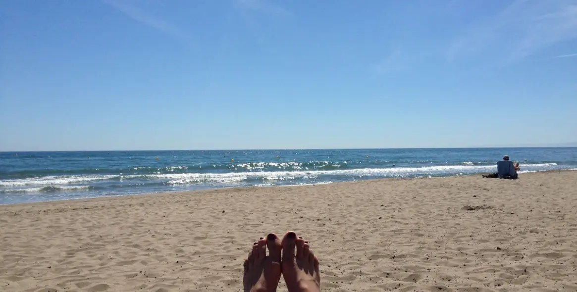 Краткосрочная аренда апартаментов на среднем этаже в Elviria 24