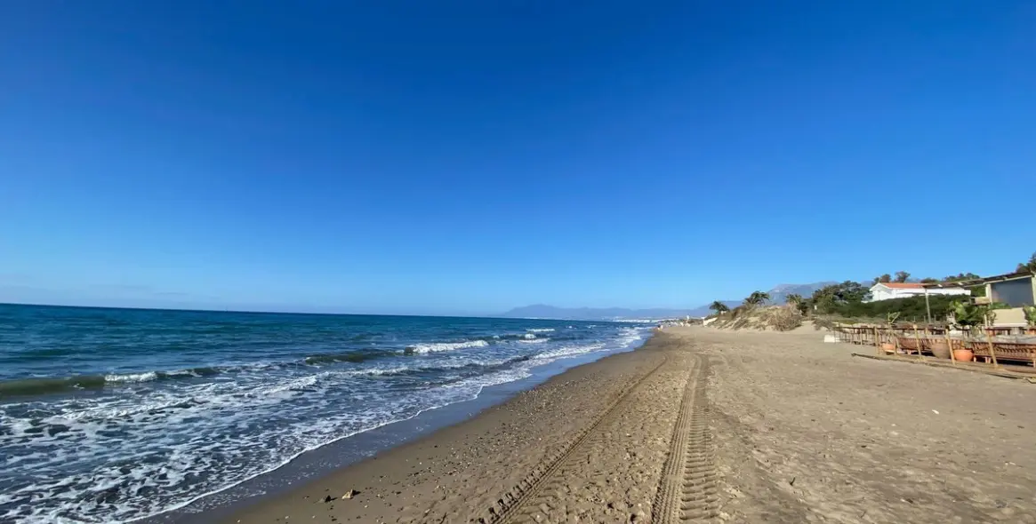 Краткосрочная аренда апартаментов на среднем этаже в Elviria 33