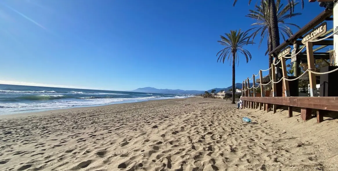 Краткосрочная аренда апартаментов на среднем этаже в Elviria 22