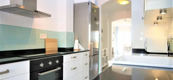 Краткосрочная аренда апартаментов на среднем этаже в Estepona 4