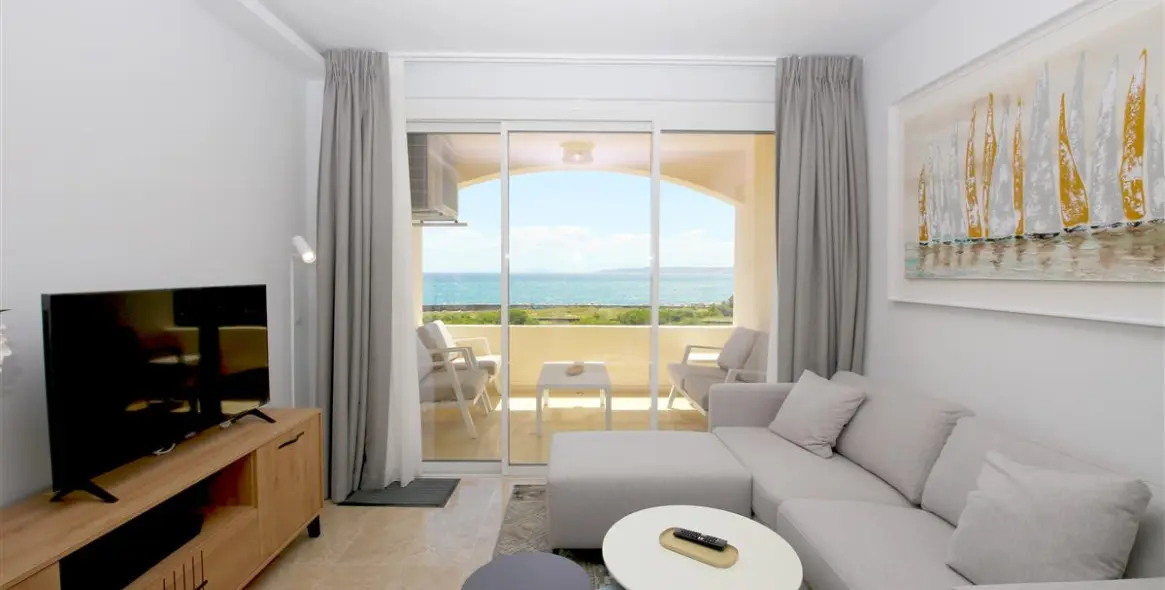 Short-term rent of ground floor apartment in Estepona 2