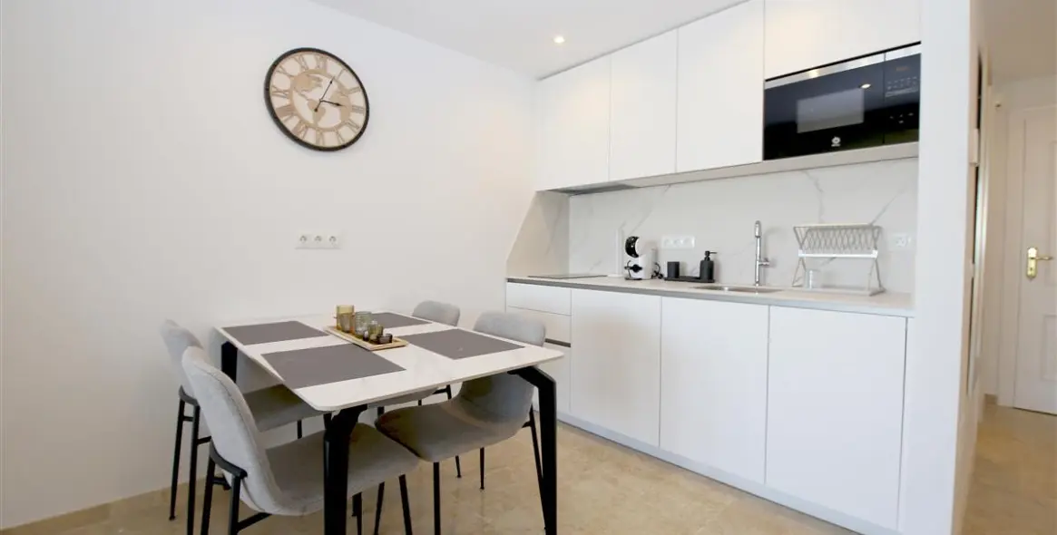 Short-term rent of ground floor apartment in Estepona 12