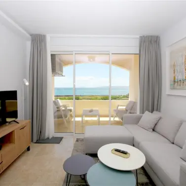 Short-term rent of ground floor apartment in Estepona