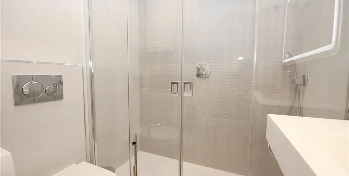 Short-term rent of ground floor apartment in Estepona 9