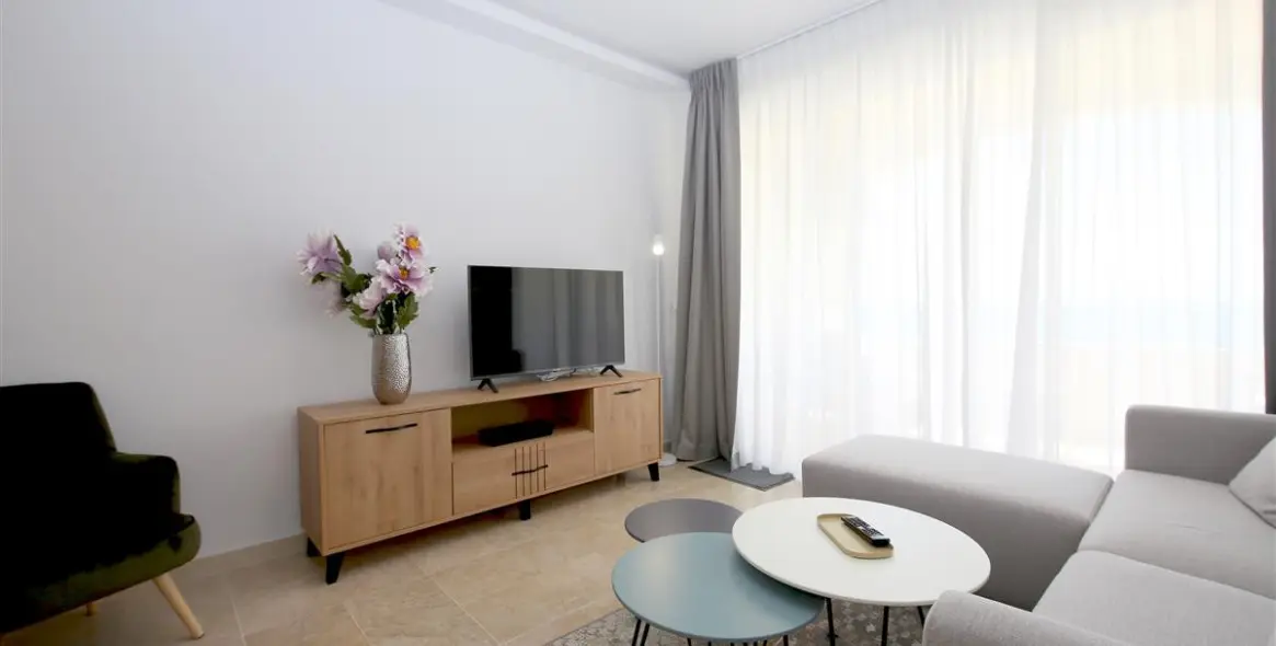 Short-term rent of ground floor apartment in Estepona 4