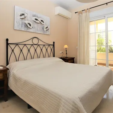 Short-term rent of ground floor apartment in Estepona