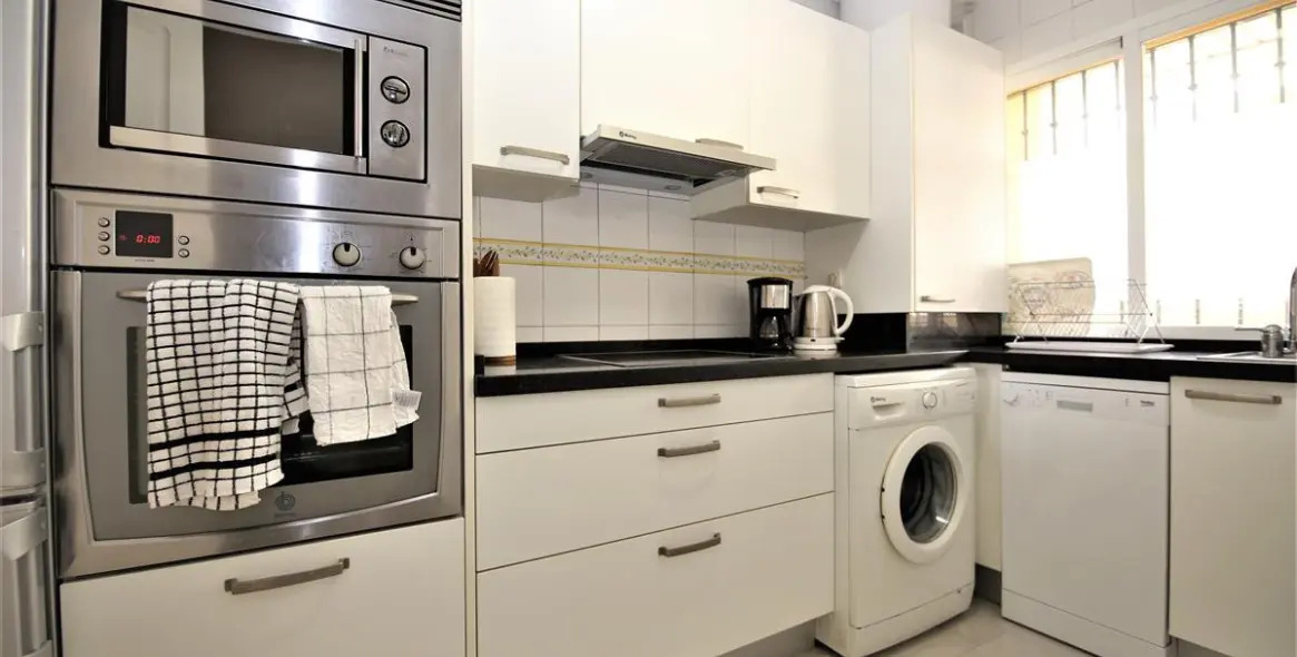 Short-term rent of ground floor apartment in Estepona 5