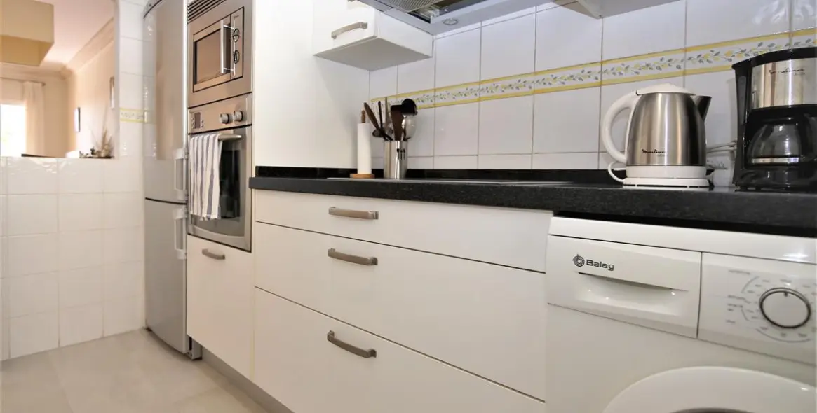 Short-term rent of ground floor apartment in Estepona 12