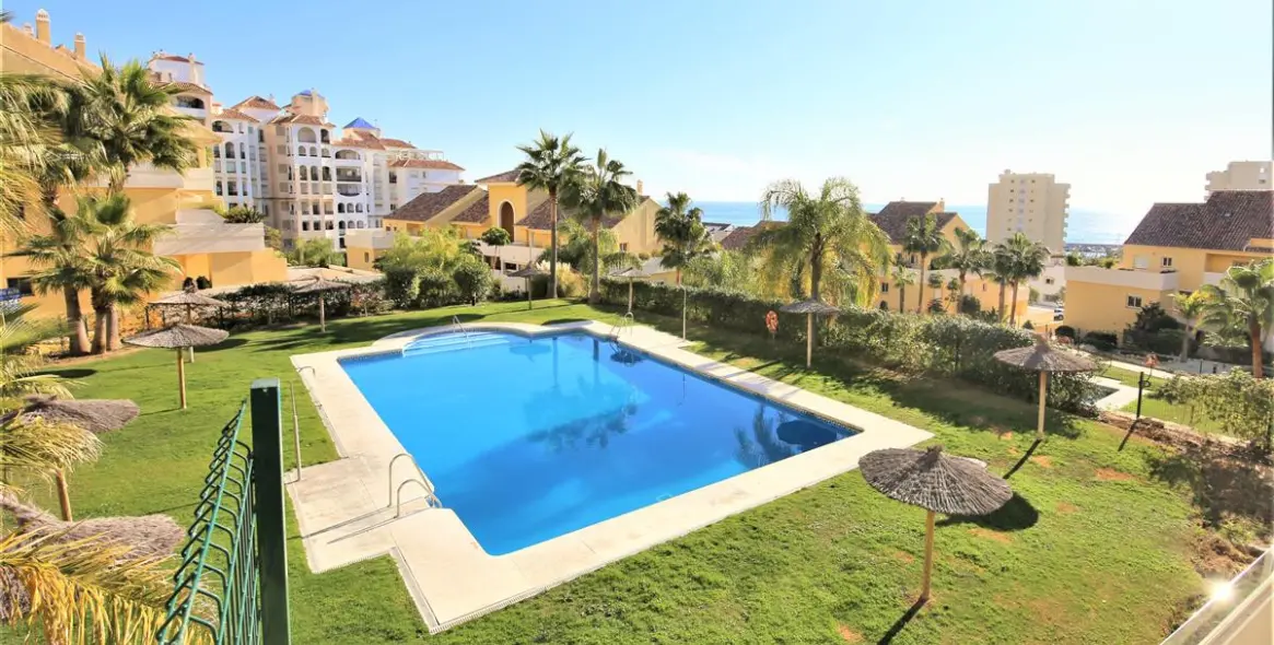 Short-term rent of ground floor apartment in Estepona 24