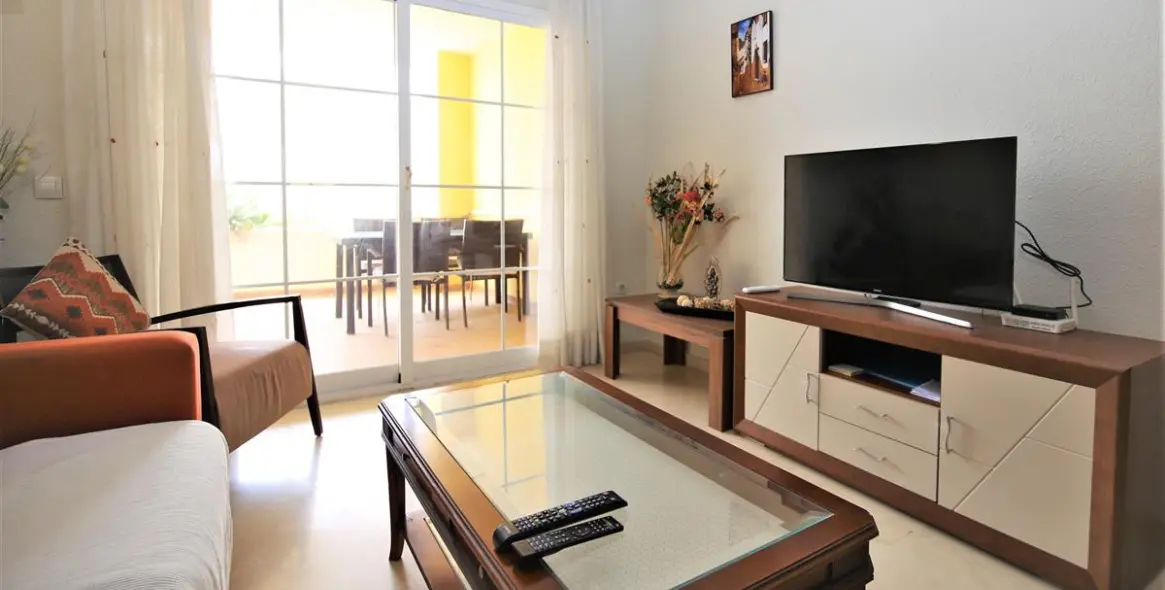 Alquiler a corto plazo de apartamento en planta baja en Estepona 3