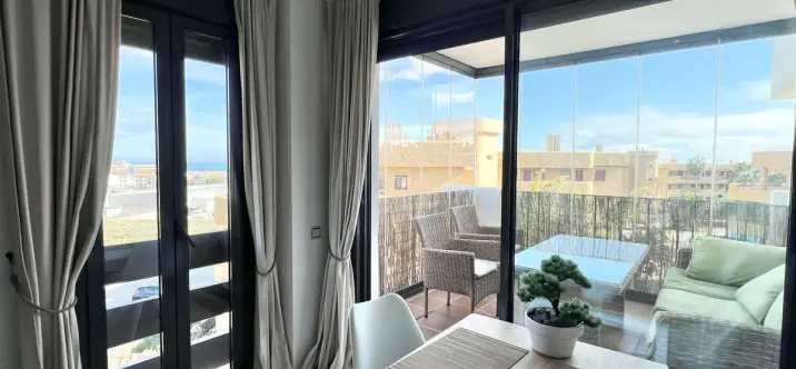 Краткосрочная аренда апартаментов на среднем этаже в La Cala de Mijas 0