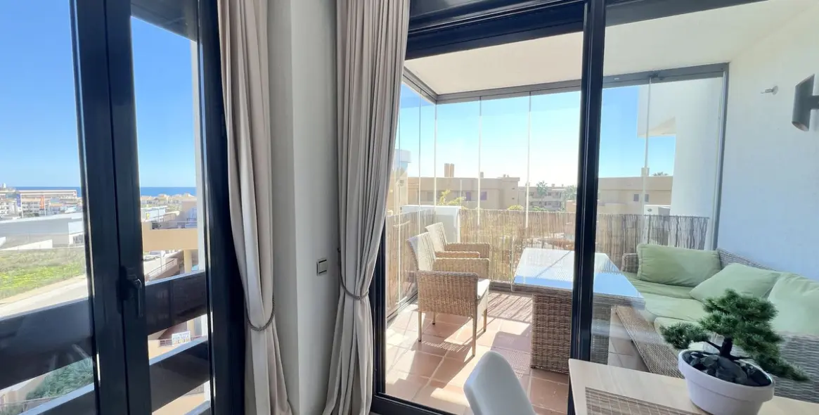 Short-term rent of middle floor apartment in La Cala de Mijas 3