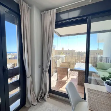 Краткосрочная аренда апартаментов на среднем этаже в La Cala de Mijas