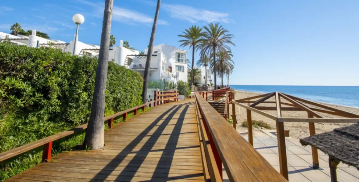 Short-term rent of middle floor apartment in La Cala de Mijas 12
