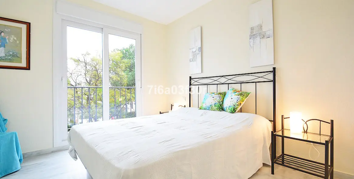 Short-term rent of penthouse in Costalita 4