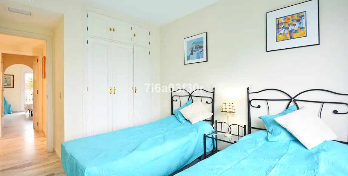 Short-term rent of penthouse in Costalita 5