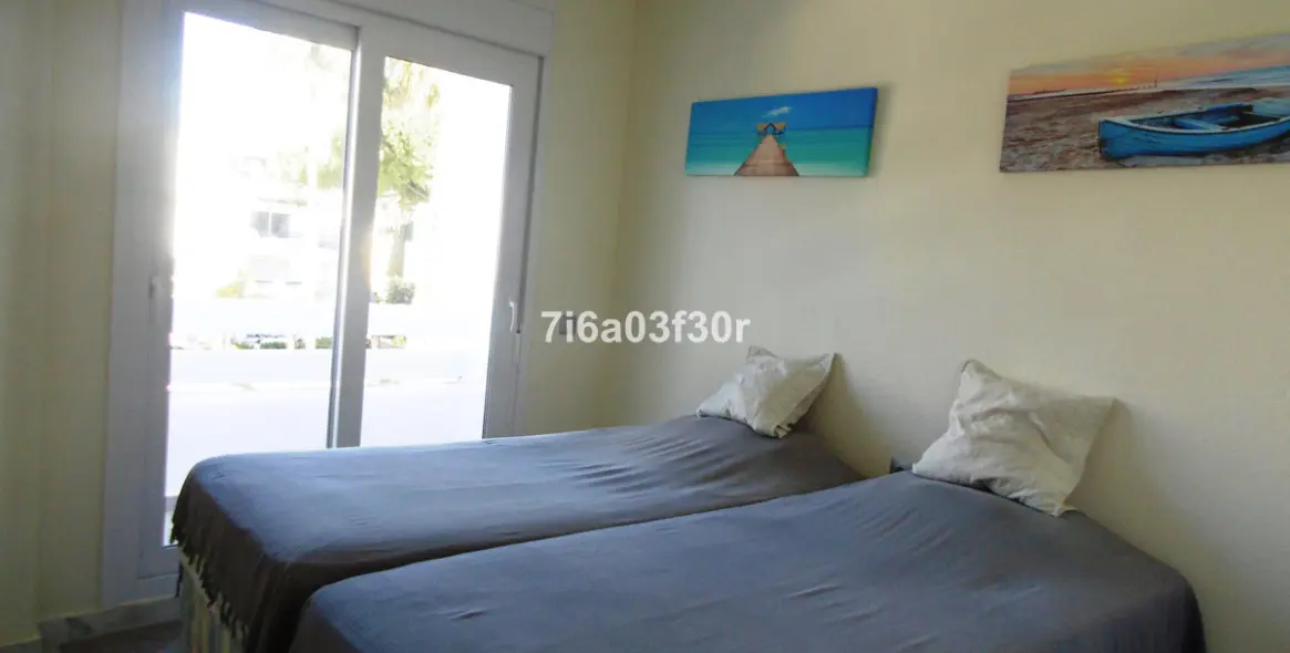 Short-term rent of penthouse in Costalita 6