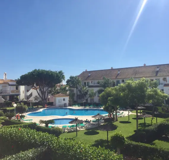 Short-term rent of middle floor apartment in Carib Playa