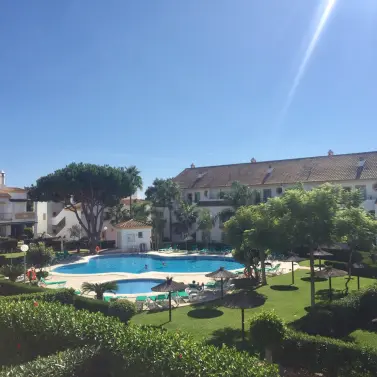 Short-term rent of middle floor apartment in Carib Playa