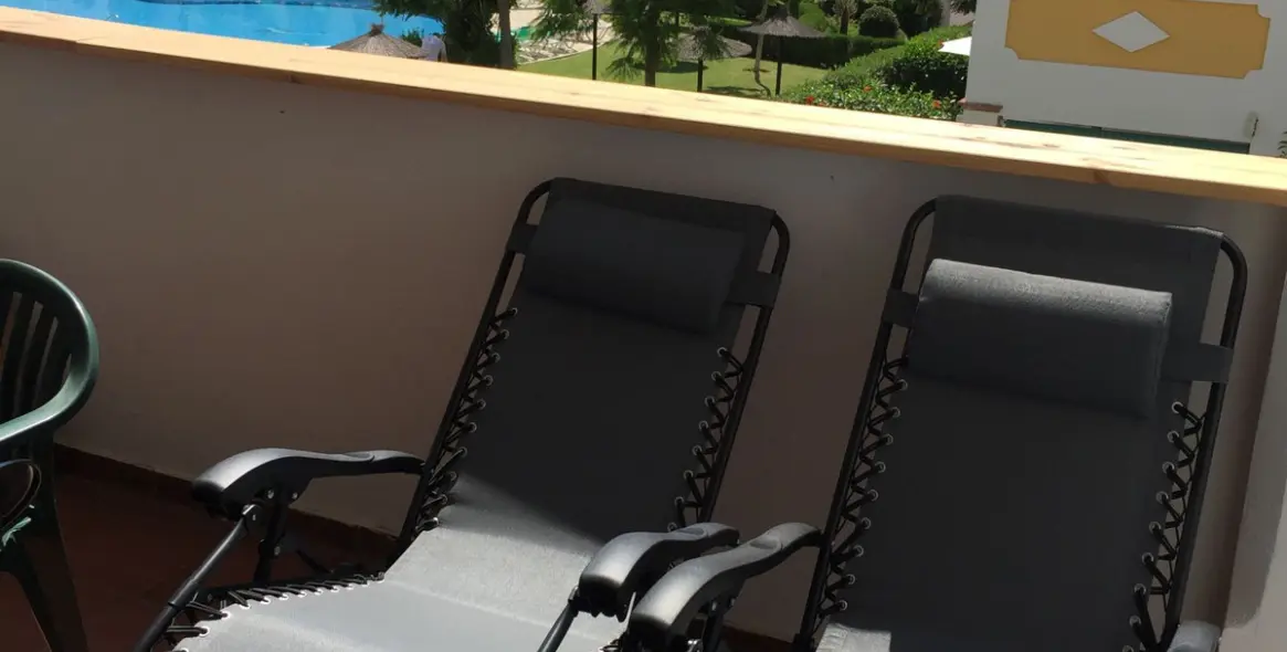 Краткосрочная аренда апартаментов на среднем этаже в Carib Playa 4
