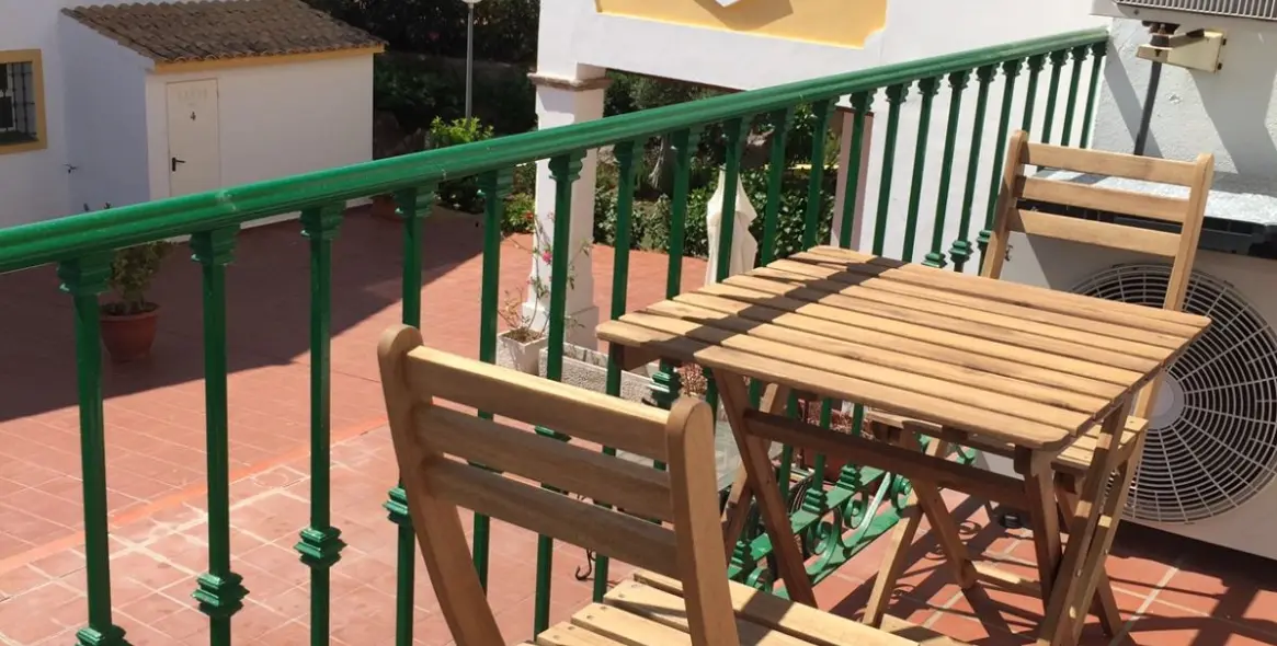 Краткосрочная аренда апартаментов на среднем этаже в Carib Playa 5