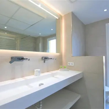 Alquiler a corto plazo de apartamento en planta media en Estepona