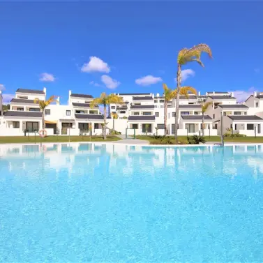 Short-term rent of middle floor apartment in Estepona