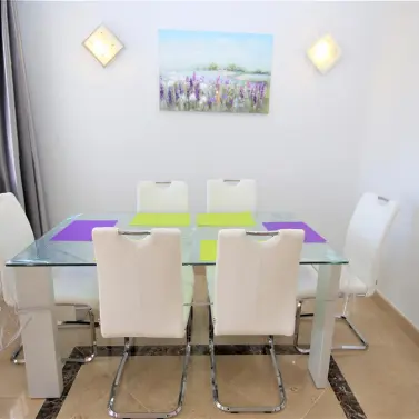 Short-term rent of middle floor apartment in Estepona