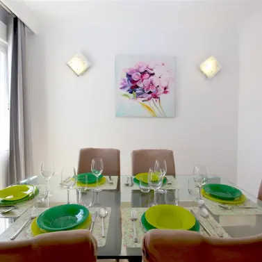 Short-term rent of middle floor apartment in Estepona