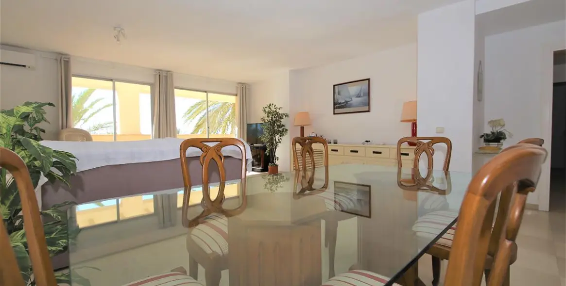 Краткосрочная аренда апартаментов на среднем этаже в Estepona 10