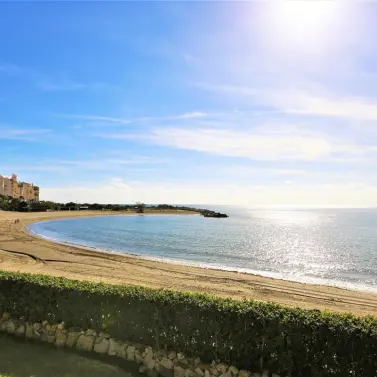 Alquiler a corto plazo de apartamento en planta baja en Estepona